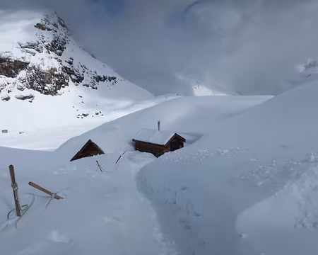 2023-04-24_09h45m58s_23-RQ12-FREDERIC_H J3 : belle trace pour l'accès aux toilettes séches ! ;-)