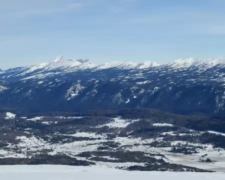 2026-02-22-11h52m06 Vue sur Vassieux-en-Vercors et vers la Grande Moucherolle.