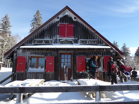 2019-02 Jura Vaudois Caroline M, Danielle H, détail sortie