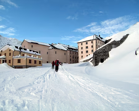 002 Arrivée à l'Hospice