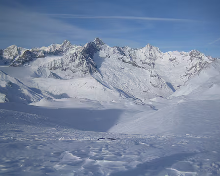 006 le massif du Mont Blanc depuis la fenêtre d'en haut