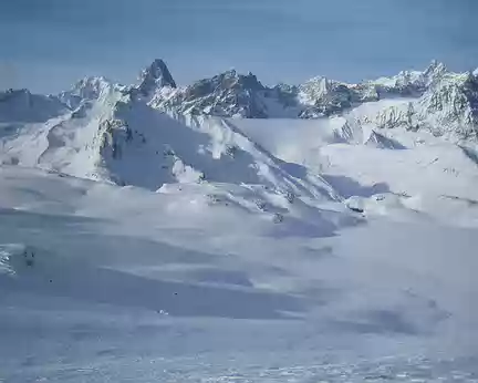 008 le massif du Mont Blanc depuis la fenêtre d'en haut
