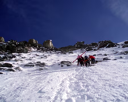 09 Passage de rocher douteux: on sort une corde fixe