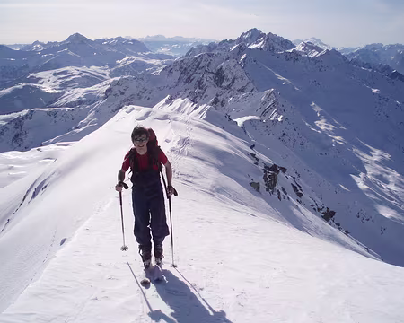16 Julien arrive au Bellacha (2484m)