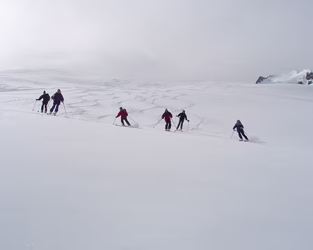 13 le groupe à la parade