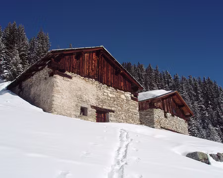 13 les chalets en montant au mont rosset