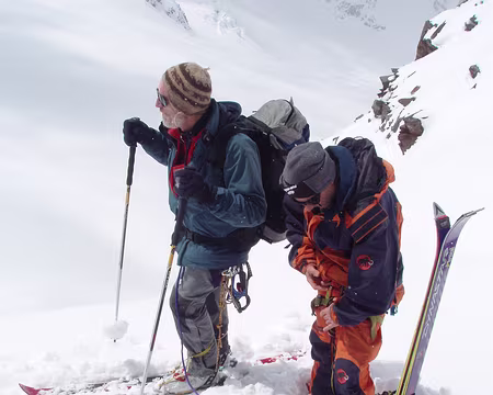 04 préparation d'un ancrage, au col Daunjoch (au dessus de Neustift)