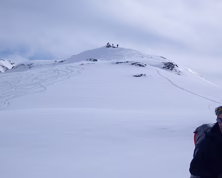 S1033561 jusque presque sur ce petit sommet...