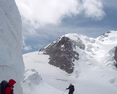 33 a la descente, on retraverse les beaux seracs