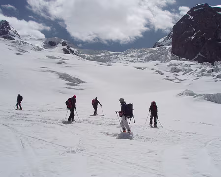 34 on se retourne une dernière fois avant de prendre pied sur le plateau glaciaire