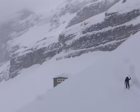 09 arrivee sur le refuge de la breche