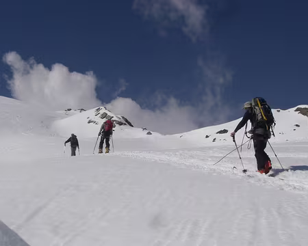 37 démonstration de descente à ski encordé