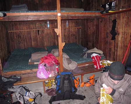 2010-05-22_28 Le refuge au sommet de Rochemelon