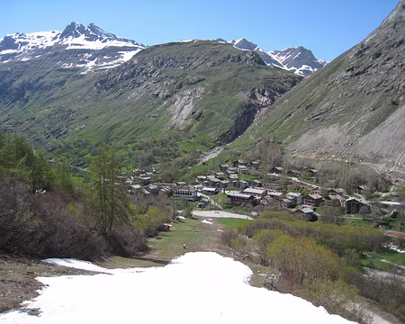 2010-05-24_51 Arrivée à ski sur Bonneval