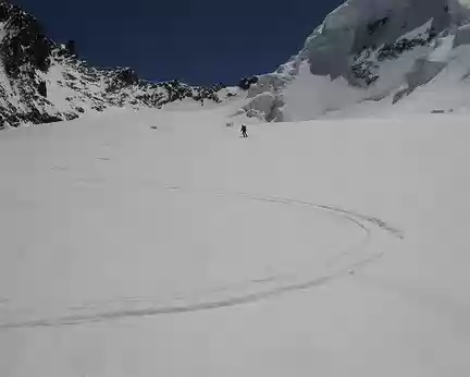 PXL132 on rechausse les skis, direction le refuge