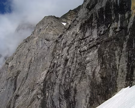 2010-06-04_08 Montée à ski sous le bivouac Rosenlaui