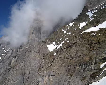 2010-06-04_12 Montée à ski sous le bivouac Rosenlaui