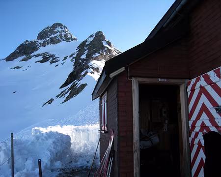 2010-06-04_27 Cabane Dossen (2663 m) et Dossen