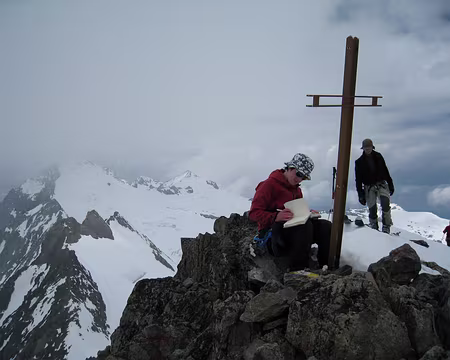 2010-06-06_27 Au sommet de l'Ewigschneehorn (3329 m)