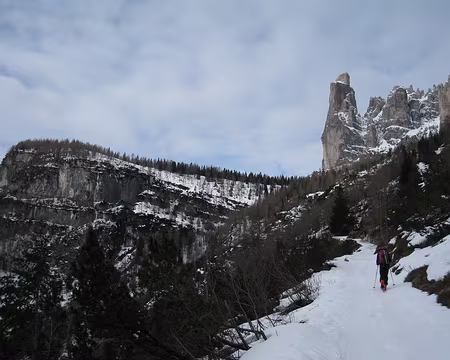 2011-01-26_19 Sur la piste du refuge Vazzoler, Torre Venezia