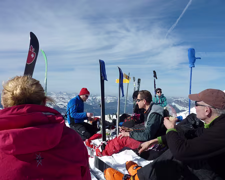 P1050981 déjeuner au sommet, au soleil