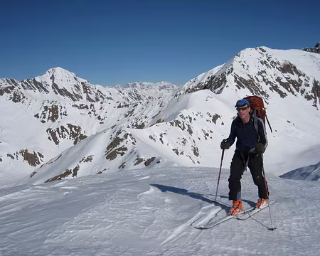 2011-03-06_08 Arrivée au sommet du Monte Largone (2449 m)