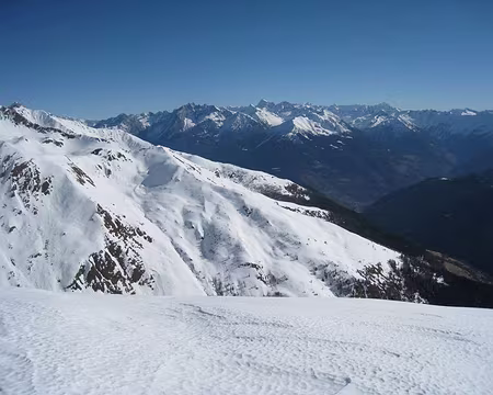 2011-03-06_11 Au sommet du Monte Largone (2449 m)