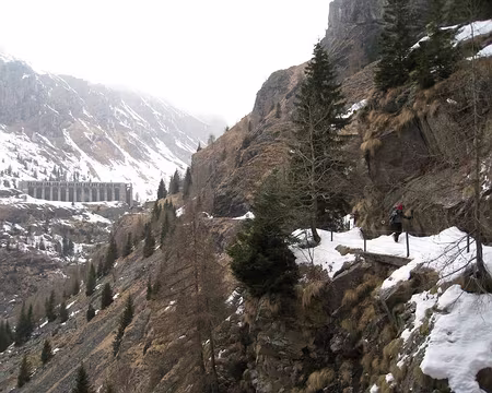 2011-03-07_14 Sur le sentier 411 vers Vilminore di Scalve