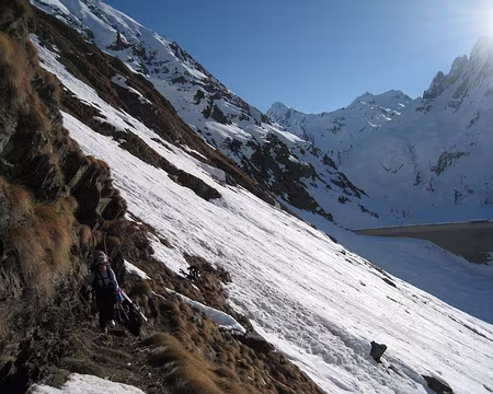 2011-03-09_14 Sentier d'accès au lago di Valmorta