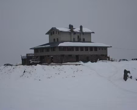 2011-03-12_03 Le rifugio-albergo Monte Avaro