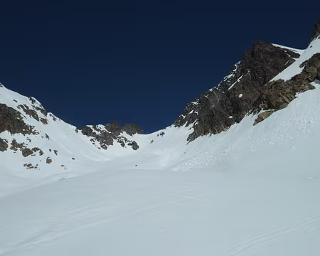 PXL010 Au fond, la Selle du Puy Gris, on n'ira pas aujourd'hui vue l'heure déjà tardive