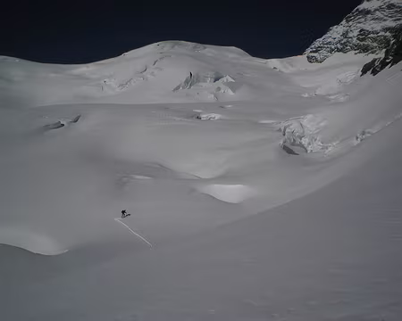 PXL078 montée au LOUWIHORN 3777 m