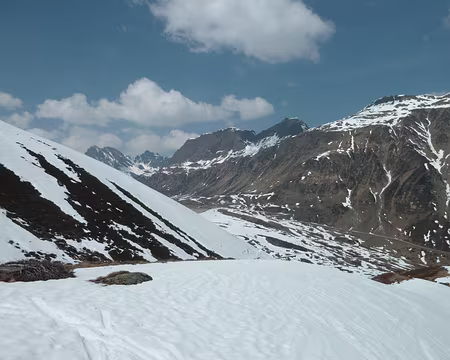 PXL059 Au fond en bas Bielerhöhe