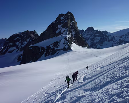 PXL025 787-vers la pointe d'oren-3525m