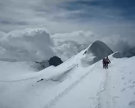 2011-05-07_04 Petit Cervin et Breithorn W, depuis le Breithorn Central