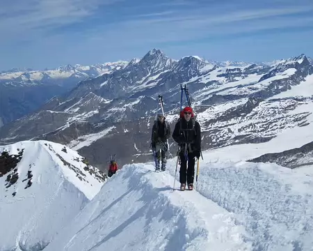 2011-05-09_18 Sur l'arête sommitale de Castor
