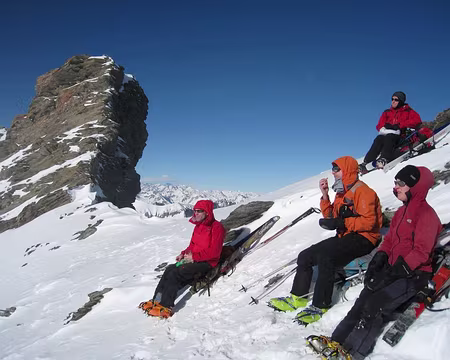 2012-01-08_33z2508 Sous le sommet rocheux des Marcelettes