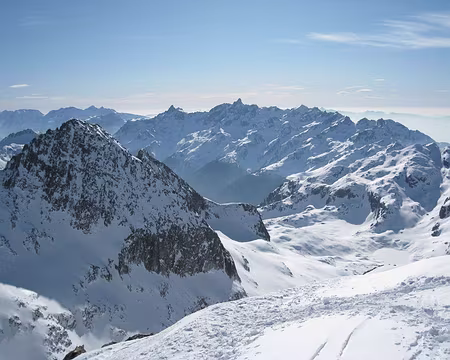 2012-03-10_29 Au sommet du Rocher Blanc, Belledonne sud