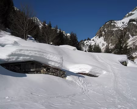 2012-03-11_02 Montée dans la Combe du Merlet. L'Echaut (1512 m)