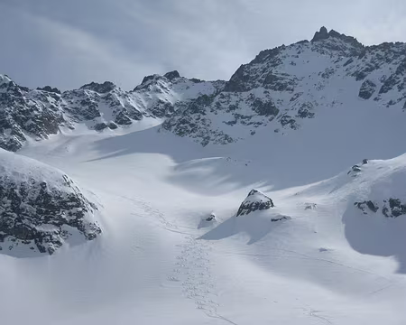 2012-03-11_25 Descente dans la vallée de St Hugon, sous le Grand Crozet