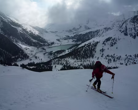 PXL018 Vue sur Kuhtaï en montant au Schafzoll - 1 avril 2012