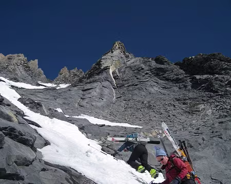 2012-03-13_17 Dans le couloir rive gauche de la face SE