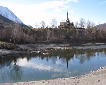2012-04-06_48 Eglise en bois debout de Lom
