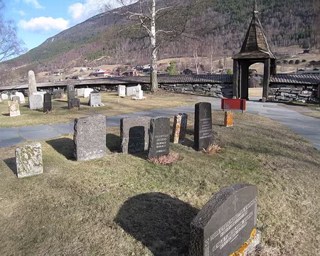 2012-04-06_54 Cimetière de Lom