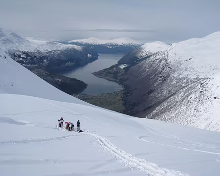 2012-04-07_12 Montée vers le Skala, Nordfjord