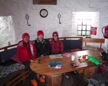 2012-04-07_22 Dans le refuge au sommet du Skala (1843 m)