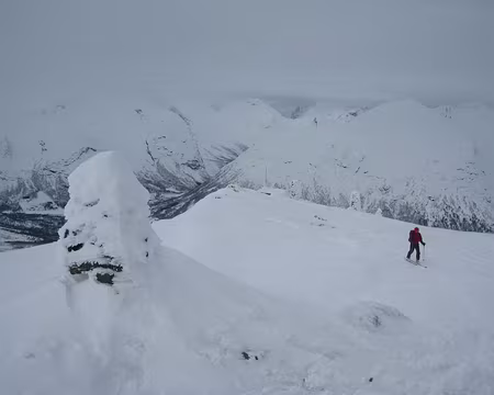 2012-04-09_10 Au sommet du Stadheimsnibba (1285 m)