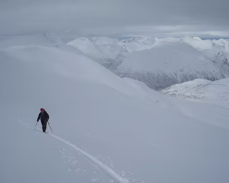 2012-04-09_21 En face nord du Kalvedalsegga