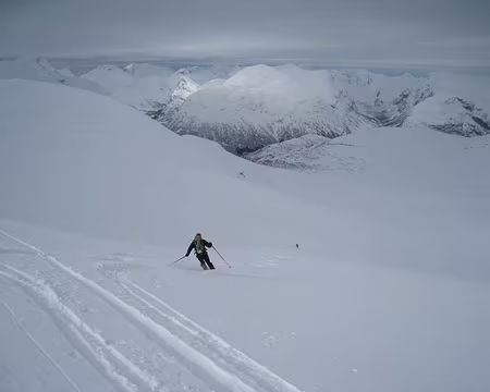 2012-04-09_37 Descente en face nord du Kalvedalsegga