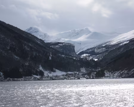 2012-04-10_17 Sur le ferry Linge-Eidsdal, arrivée à Eidsdal